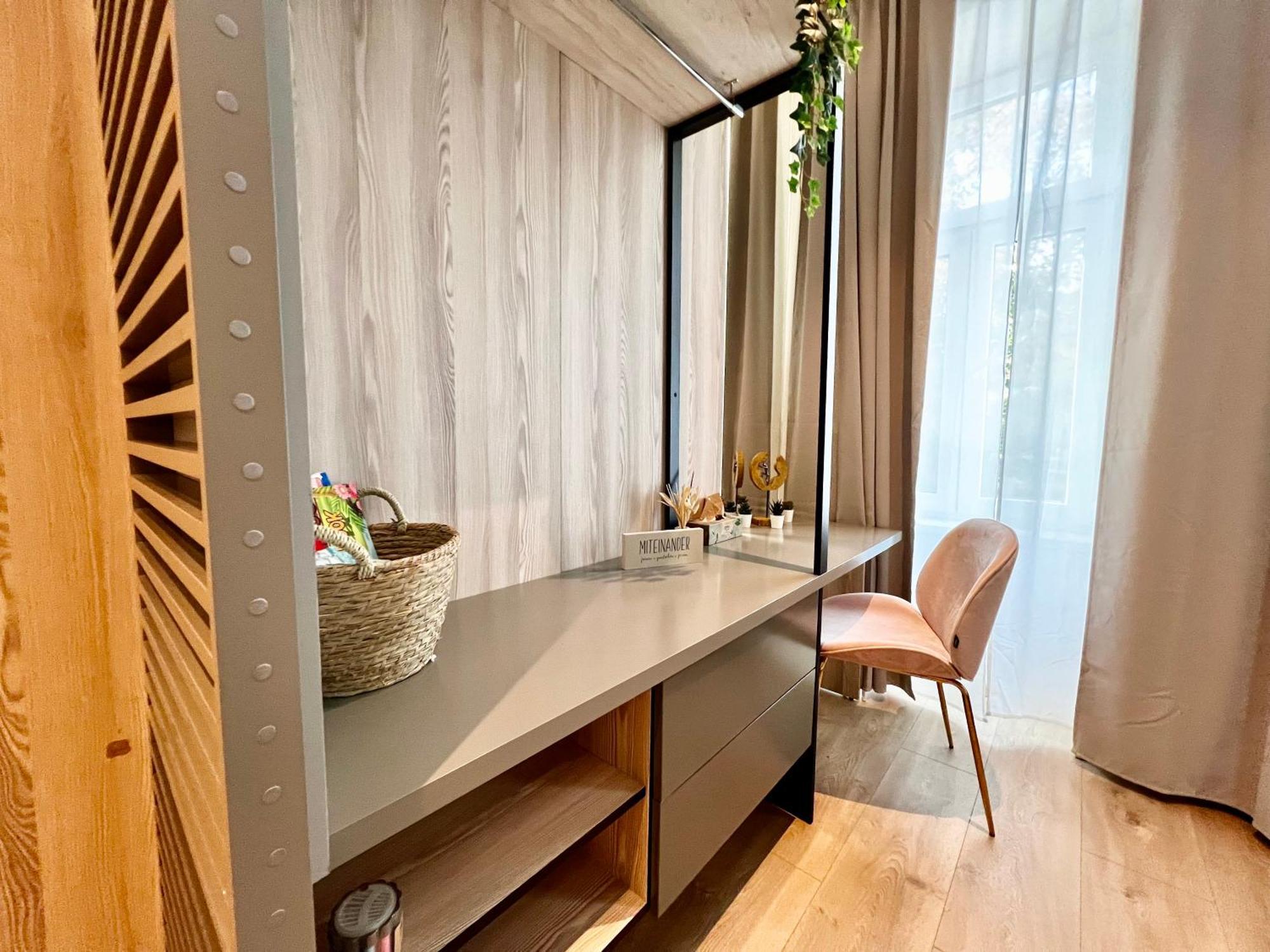 Charm Meidling Apartment Vienna